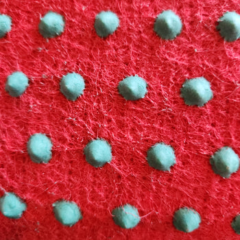 460 GAZON WITH STUDS RED 400cm breed