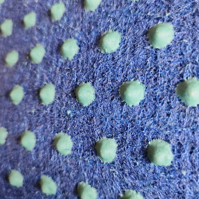 460 GAZON WITH STUDS BLUE 400cm breed