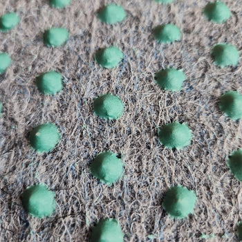 460 GAZON WITH STUDS GREY 400cm breed