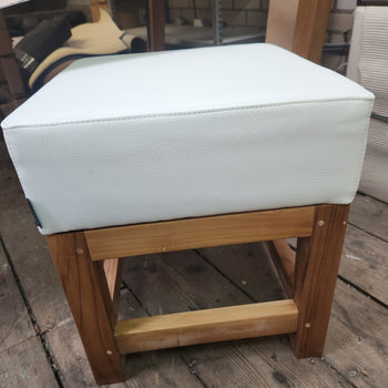 Kruk met lederen zitting 40x40x47 cm