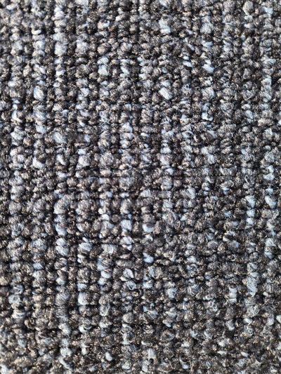 1055x400 sterk tapijt 100%Polyamide C29/4